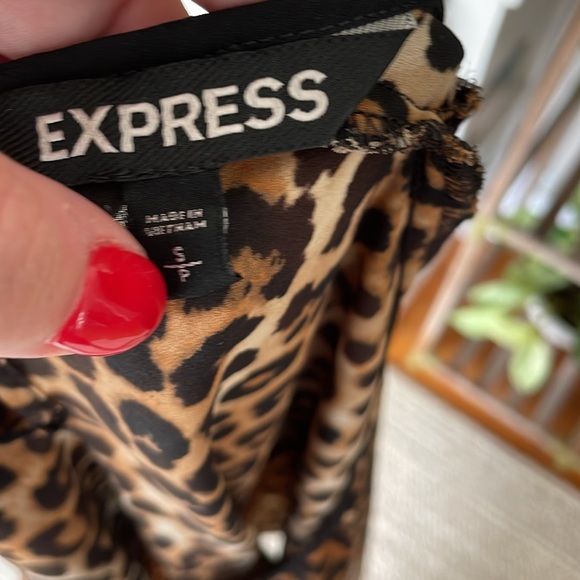 Express cheetah print top - Picture 4 of 5